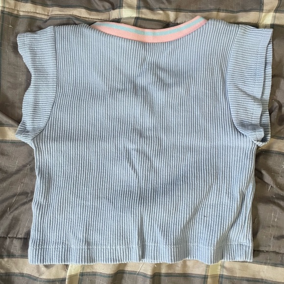 Amazon Women's Blue Ribbed Tee with Pink Trim - Picture 3 of 3